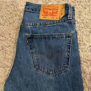 Levi's 501 Men's Straight Blue Denim Jeans with Leather Patch